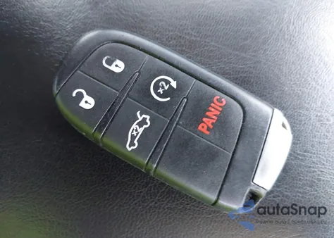 2017 Chrysler 300C Awd z USA, uszkodzony, nr VIN 2C3CCAKG7HH637483